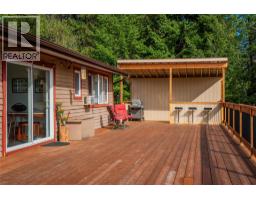 2396 Nault Road, Pass Creek, BC V1N4T5 Photo 38