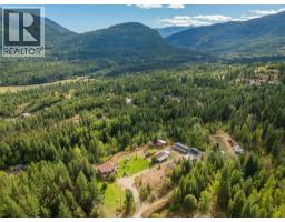 2396 Nault Road, Pass Creek, BC V1N4T5 Photo 60