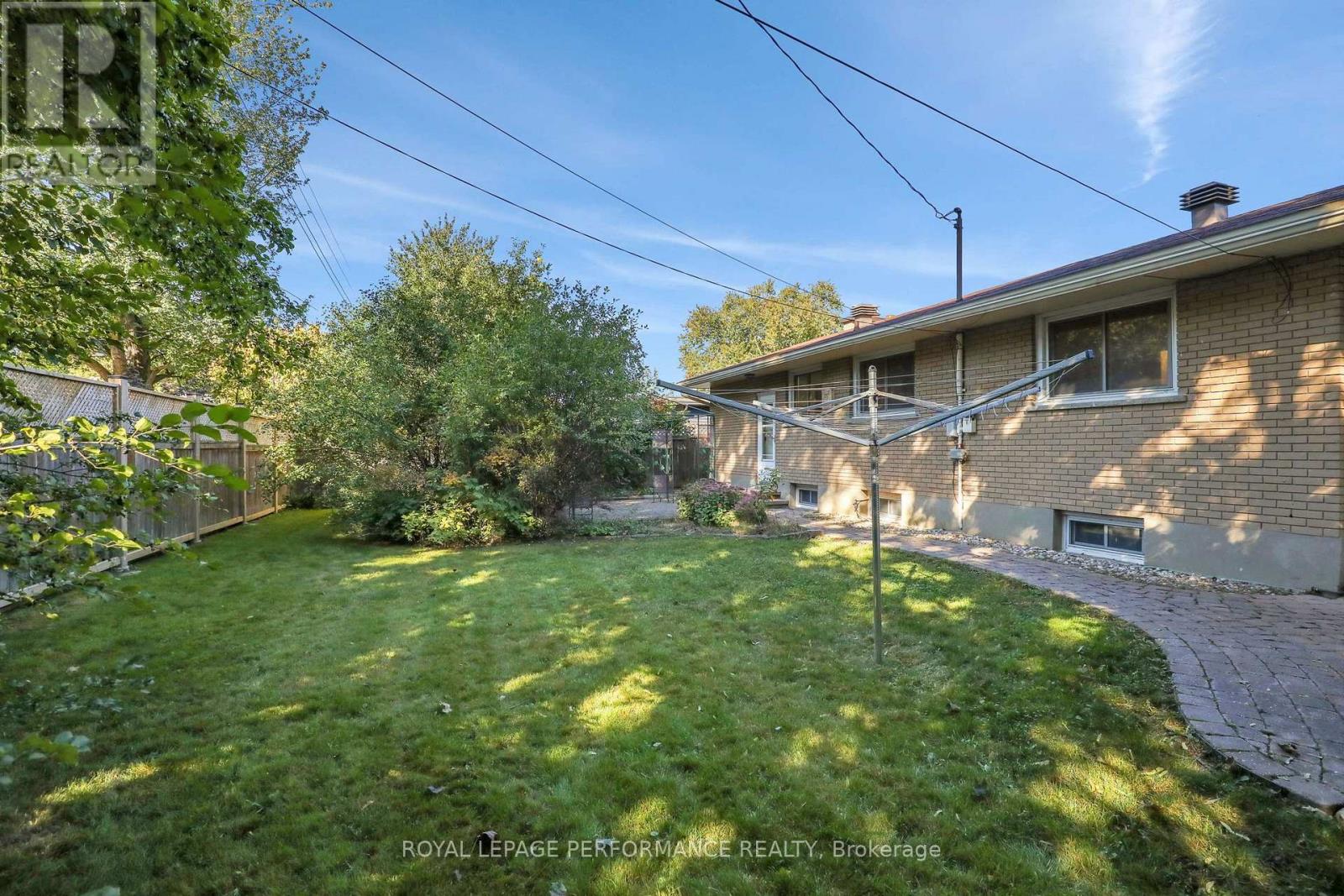 25 Thorncliff Place