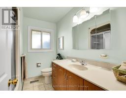 25 Thorncliff Place, Ottawa, ON K2H6L4 Photo 18