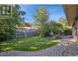 25 Thorncliff Place, Ottawa, ON K2H6L4 Photo 24