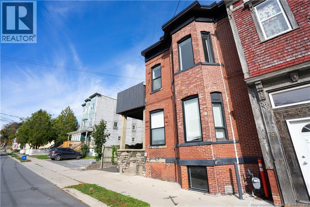 77 Mecklenburg Street, Saint John — photo 2