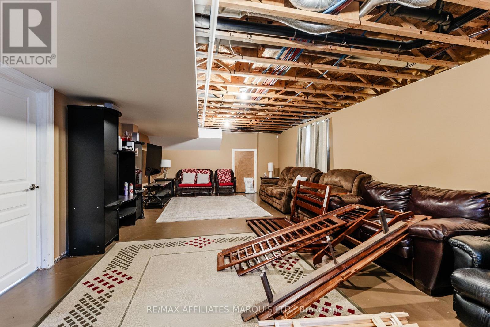 2448 OLD MILITARY ROAD - Image 25