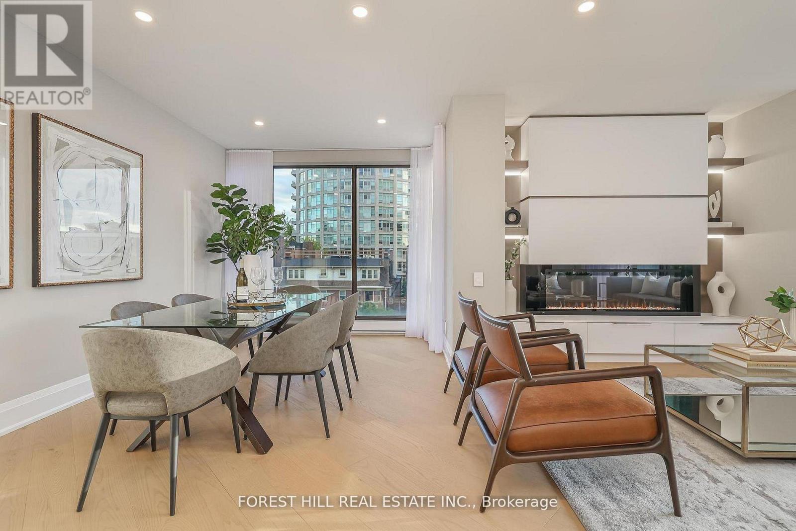 Photo of 301 - 342 SPADINA ROAD