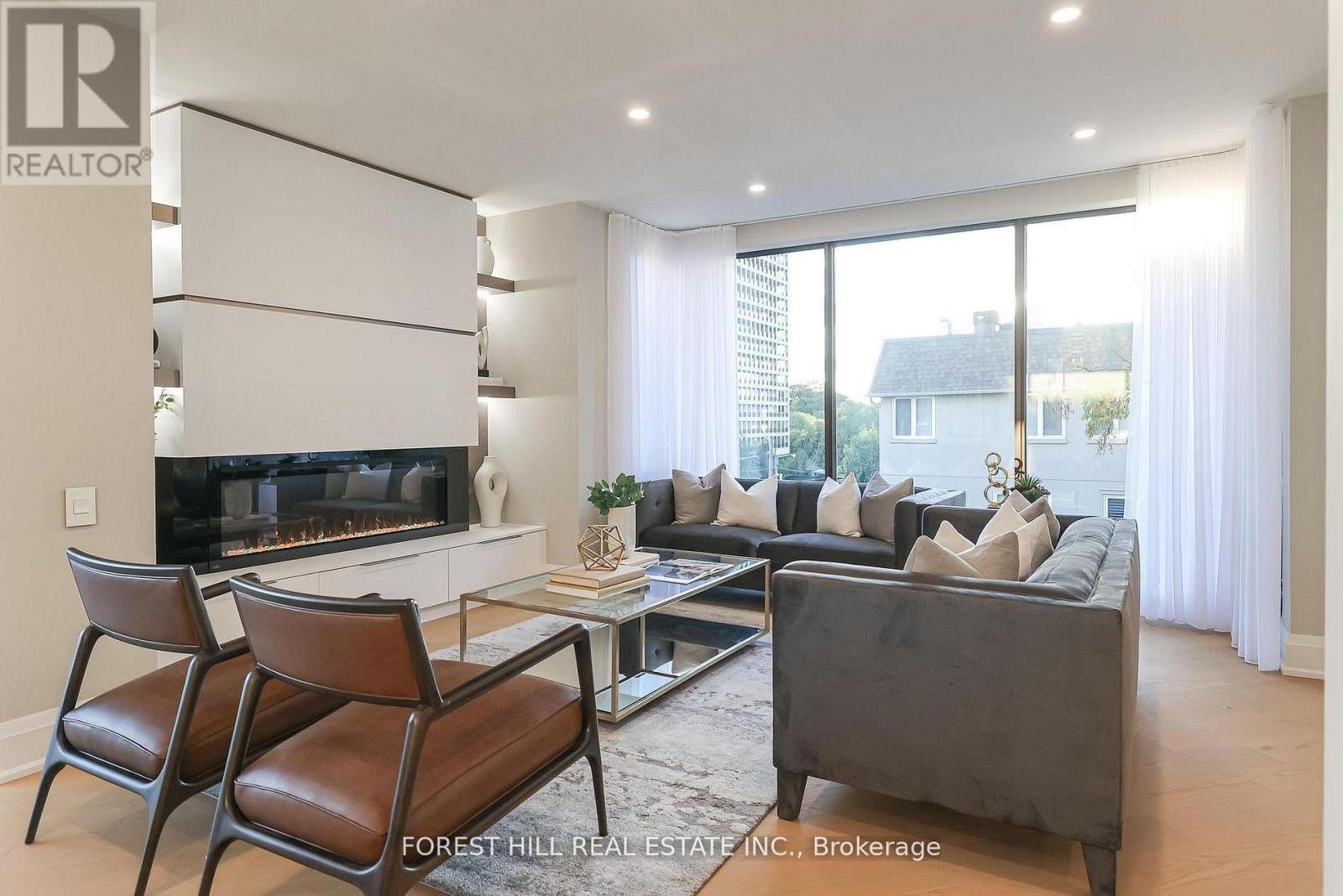 Photo of 301 - 342 SPADINA ROAD