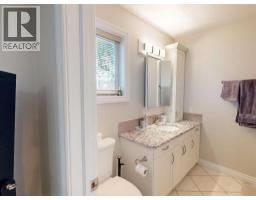 1 Park Close, Whitecourt, AB T7S1S7 Photo 17
