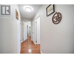 Bathroom - 611 - 2550 Lawrence Avenue E, Toronto, ON M1P2R7 Photo 7