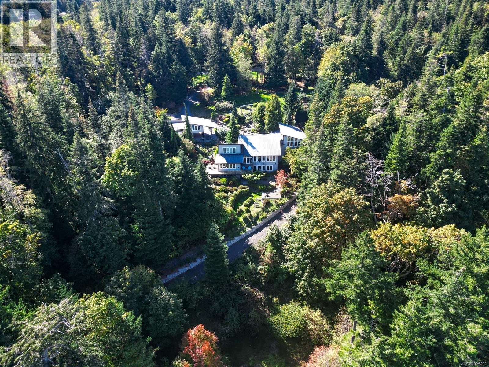6520 Eagles Dr - Image 43