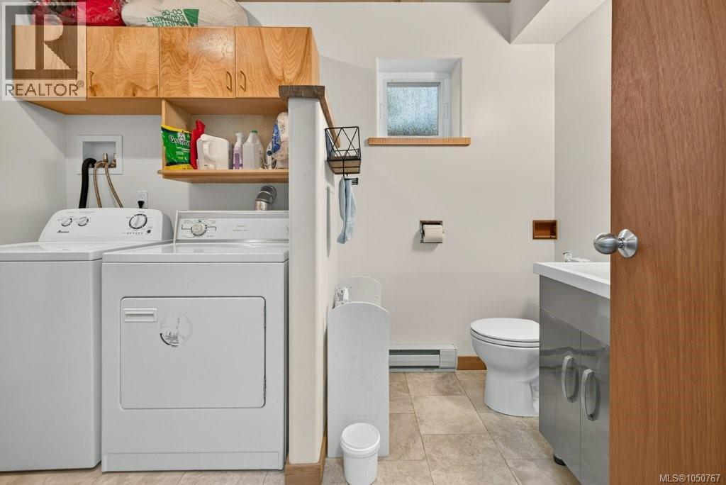 2158 Downey Ave - Image 60