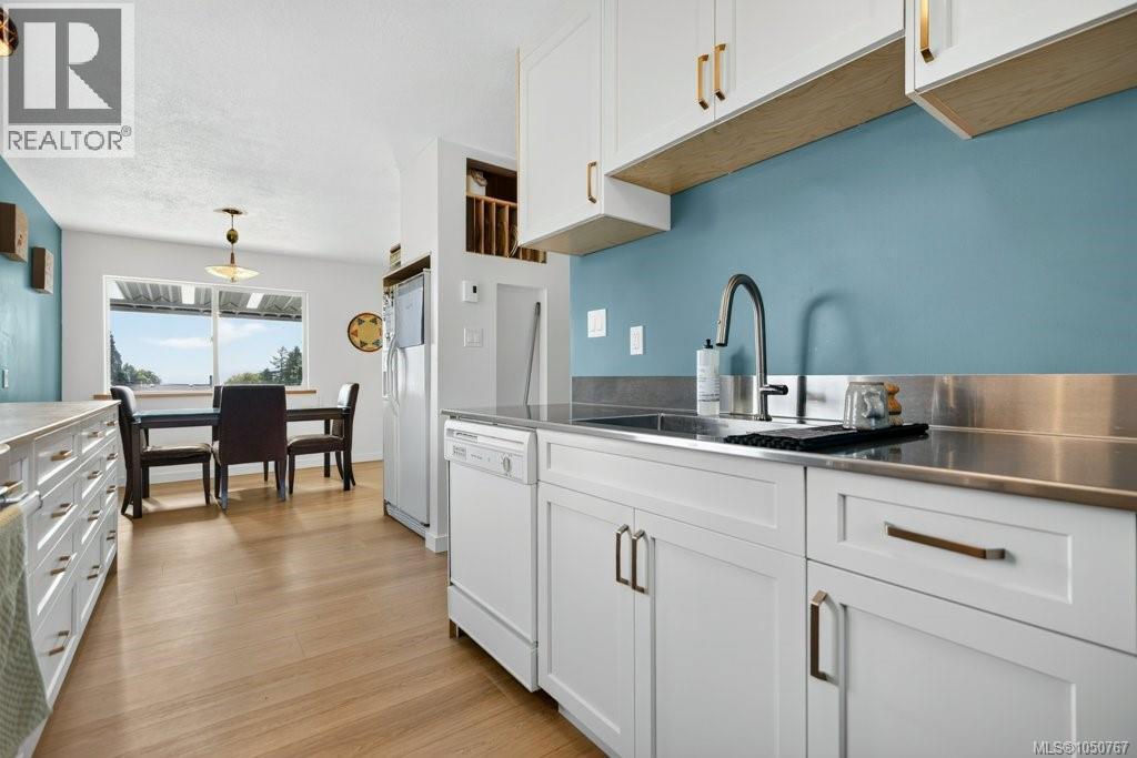 2158 Downey Ave - Image 33