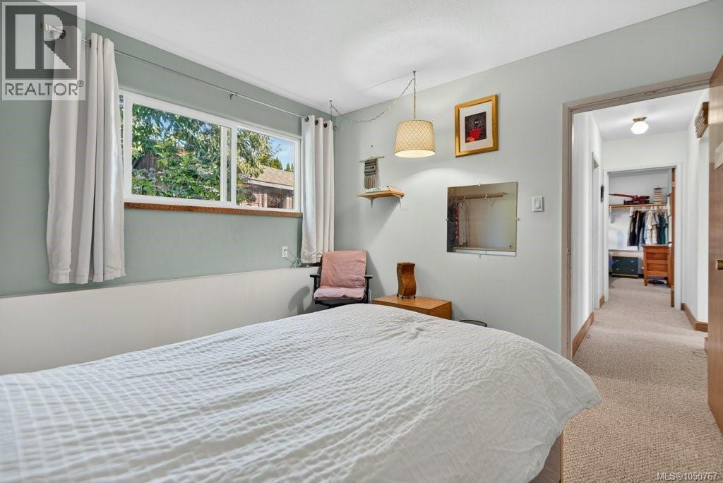 2158 Downey Ave - Image 57