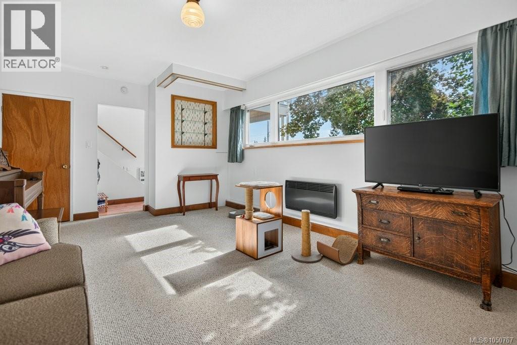 2158 Downey Ave - Image 55