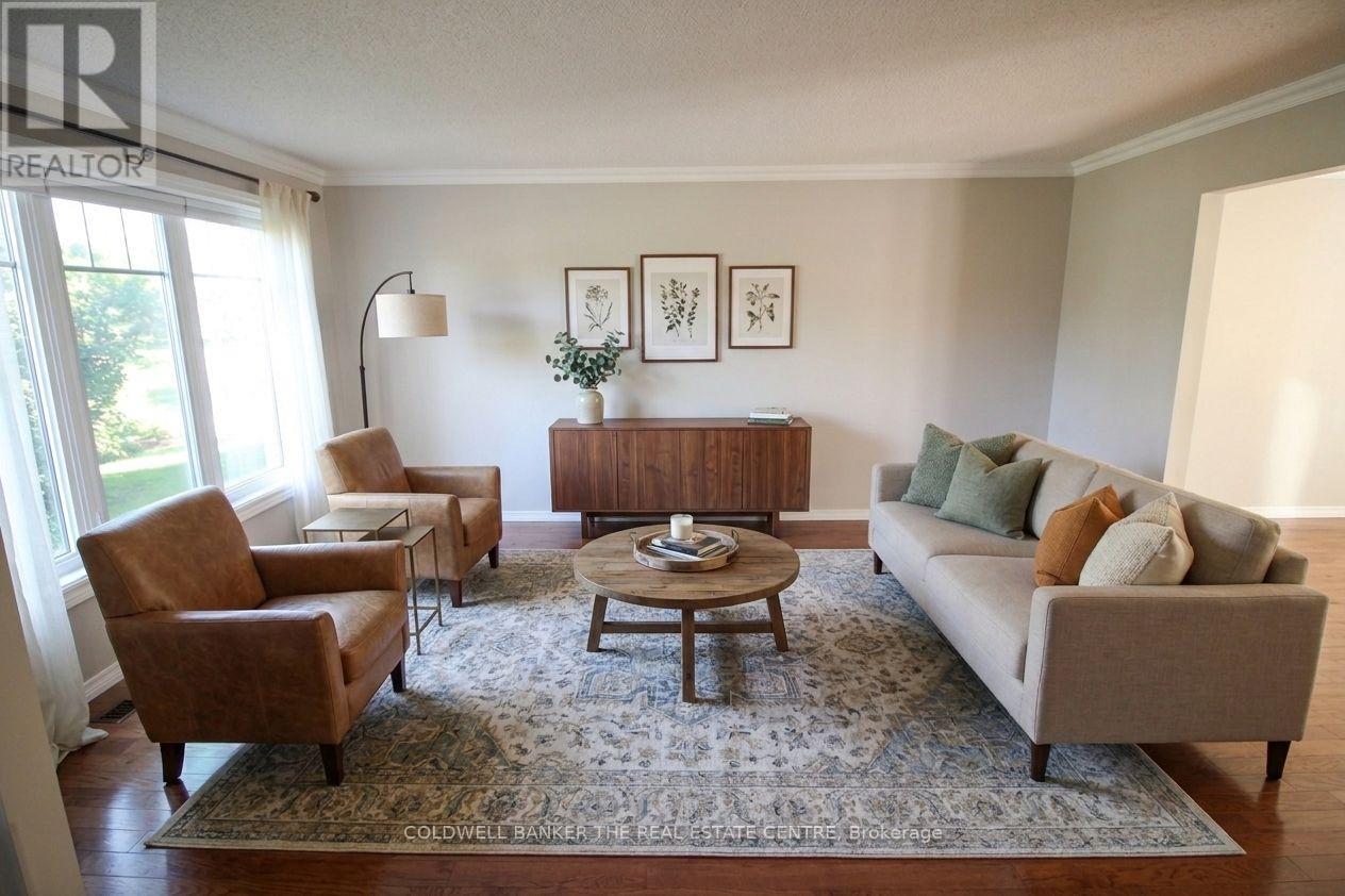 11 RAMSDEN CRESCENT, East Gwillimbury (Sharon) — photo 11