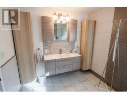 11 Ramsden Crescent, East Gwillimbury, ON L0G1V0 Photo 21