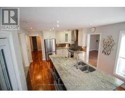 Laundry room - 11 Ramsden Crescent, East Gwillimbury, ON L0G1V0 Photo 6