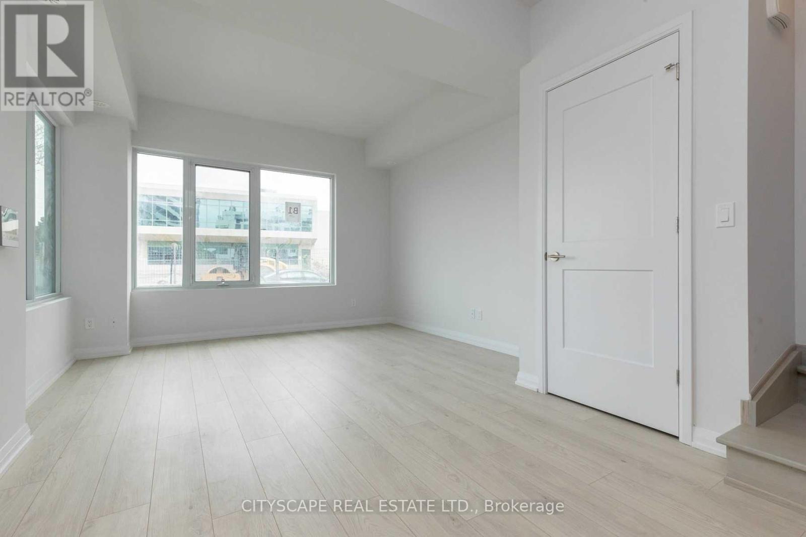 Photo of 1010 Portage Parkway