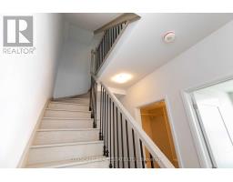 Th 01 - 1010 Portage Parkway, Vaughan, ON L4K0K3 Photo 13