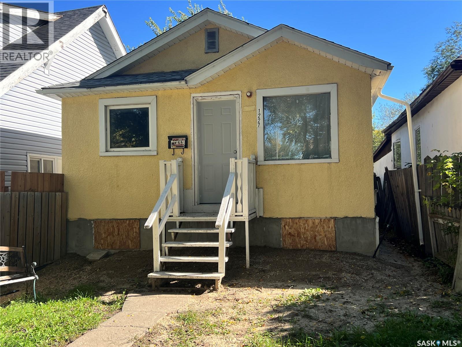 1227 Wascana STREET, Regina — photo 2