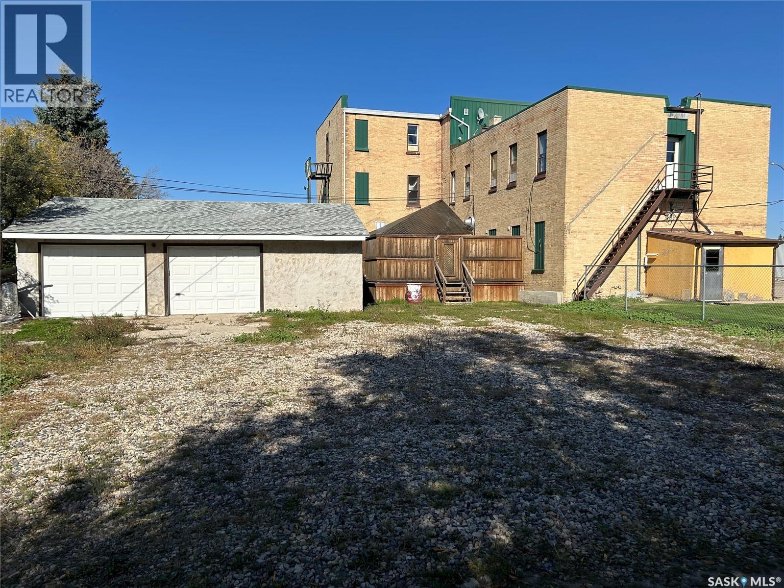 102 Main STREET, Lipton — photo 9