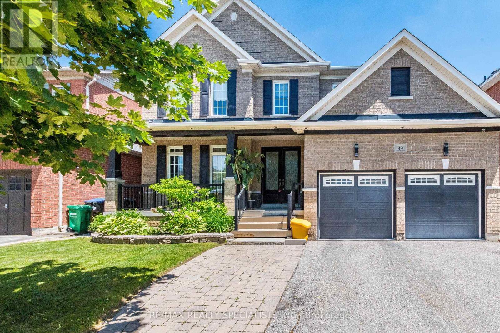 Photo of 49 MAISONNEUVE BOULEVARD