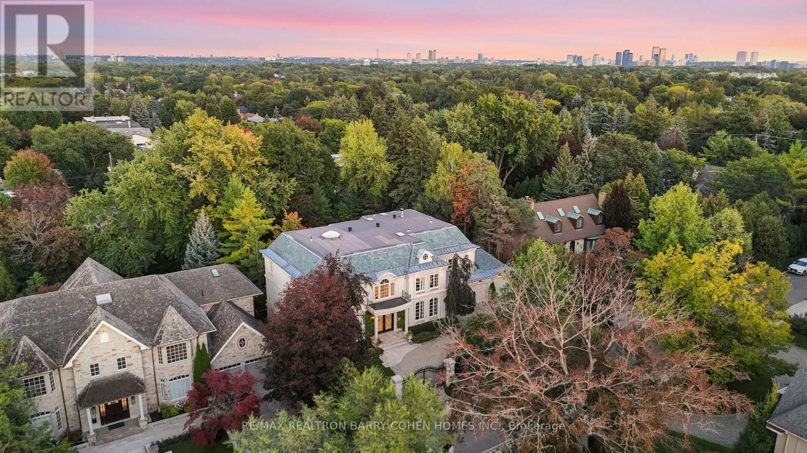 11 DOON ROAD - 44