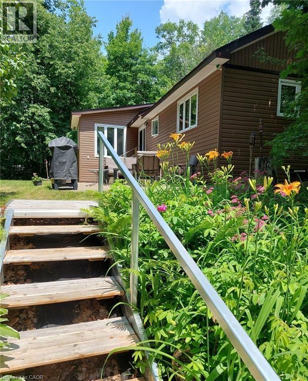 16431 HWY 35 Highway, Algonquin Highlands, Ontario, K0M1J1, Algonquin Highlands, Ontario — photo 4 of 5