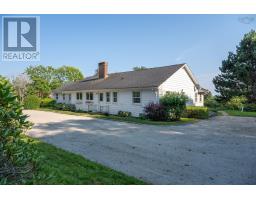 4pc Ensuite bath - 121 Victoria Street, Chester, NS B0J1J0 Photo 11