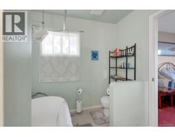 275 Bayview Ave, Ladysmith, BC V9G1B8 Photo 25
