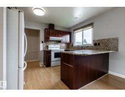 Laundry room - 8836 150 Av Nw, Edmonton, AB T5E2N5 Photo 9