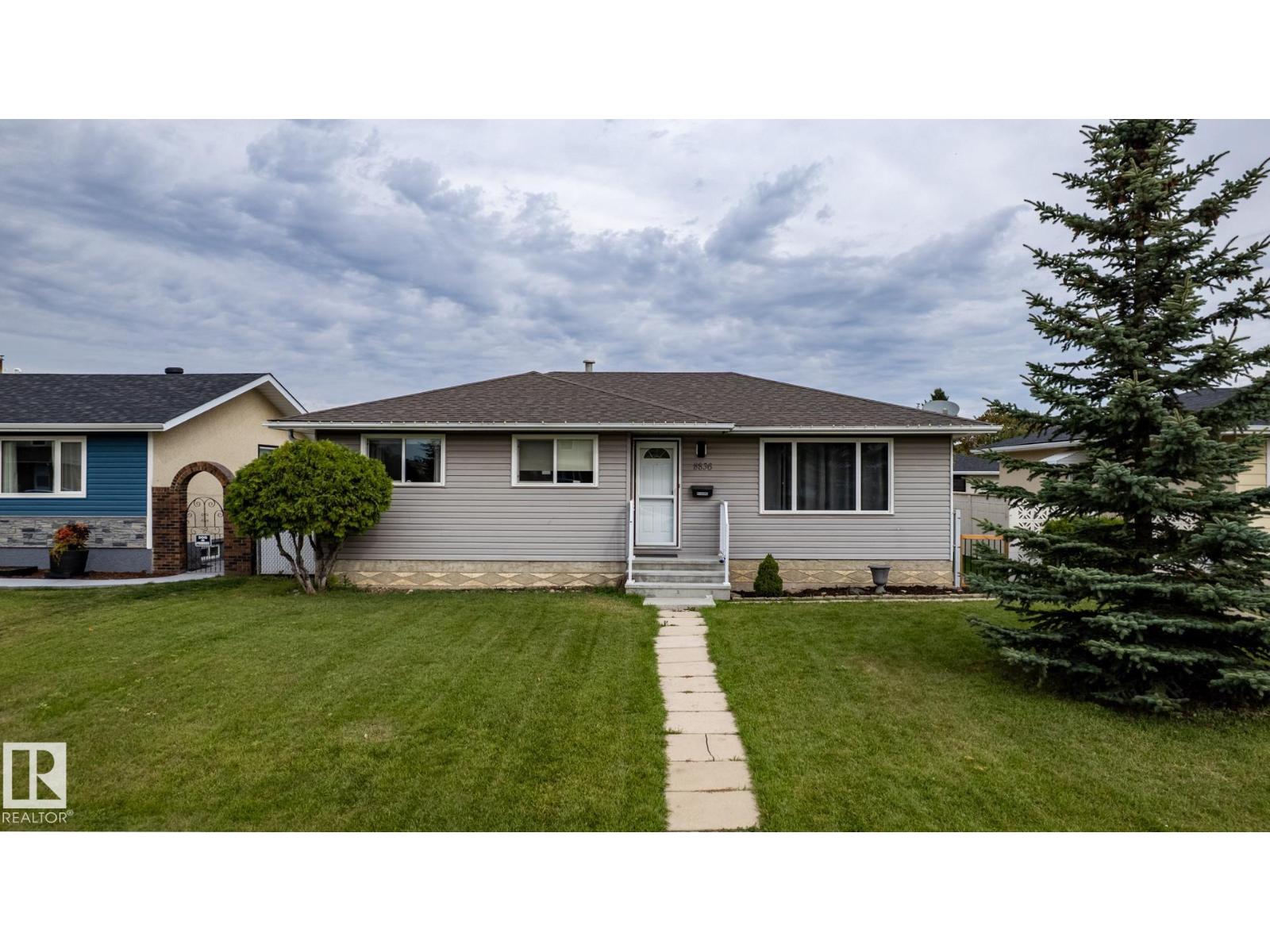 8836 150 AV NW, Edmonton, Alberta, T5E2N5