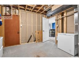 1214 Grandview Street W, Moose Jaw, SK S6H5M2 Photo 40