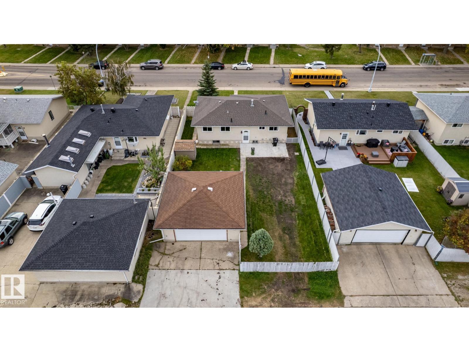8836 150 AV NW - 60