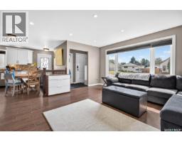 Family room - 1214 Grandview Street W, Moose Jaw, SK S6H5M2 Photo 7