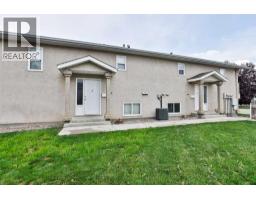 47 Highlands Place W - photo 2
