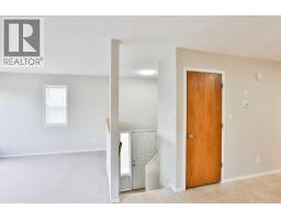 47 Highlands Place W - photo 15