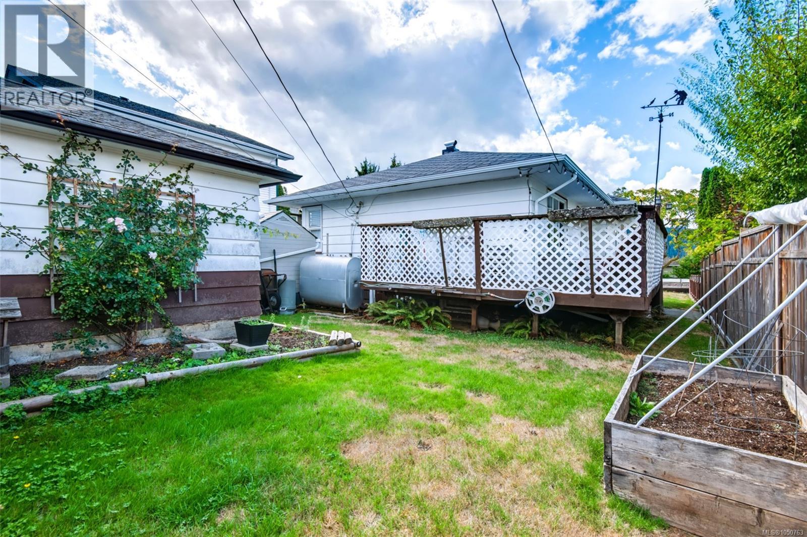 2635 5th Ave - Image 18