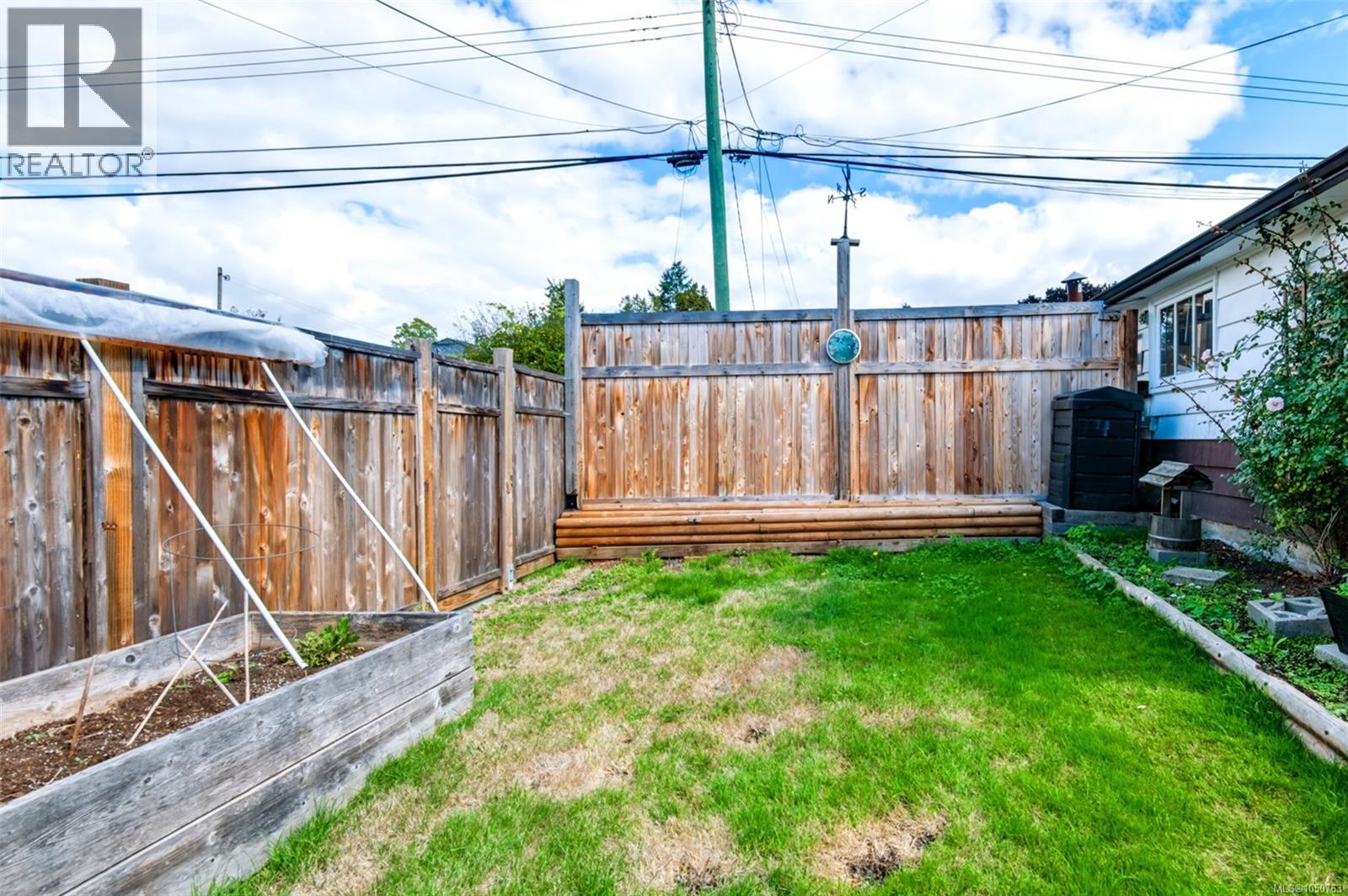 2635 5th Ave - Image 20