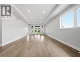 4pc Ensuite bath - 6 Beckett Drive Unit# 10, Brantford, ON N3T6E5 Photo 8