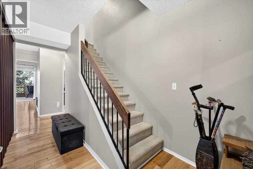 61, 4940 39 Avenue SW - photo 23