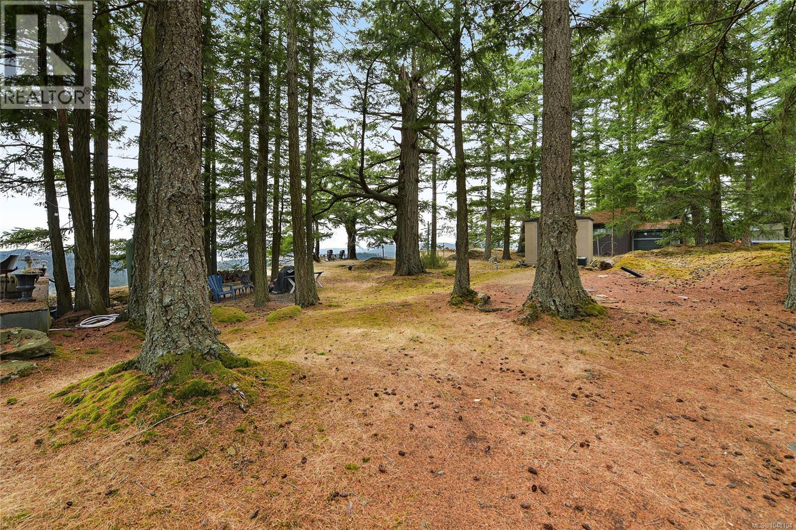 470 Heck Hill Rd, Mayne Island — photo 14