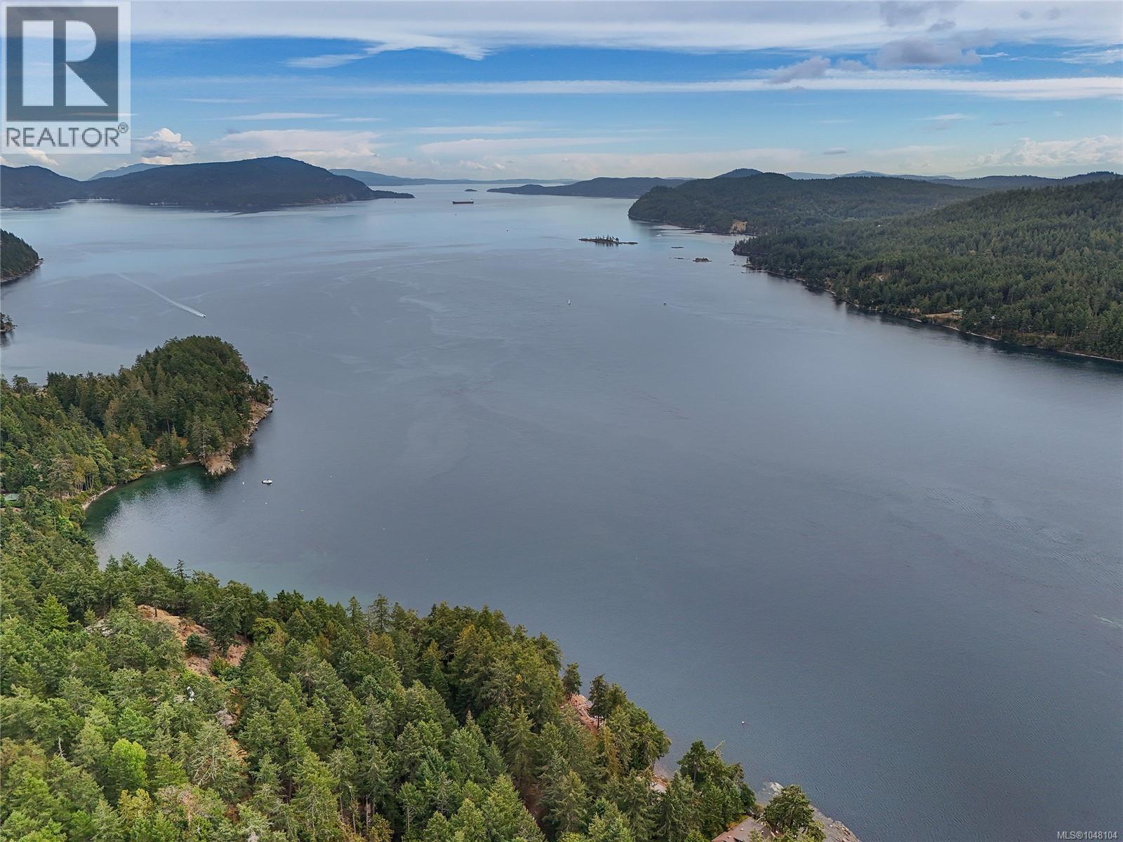 470 Heck Hill Rd, Mayne Island — photo 17