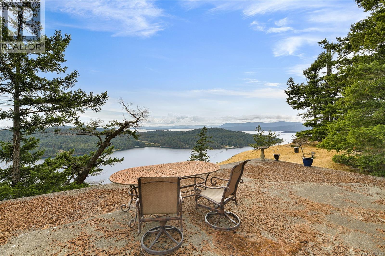 470 Heck Hill Rd, Mayne Island — photo 23