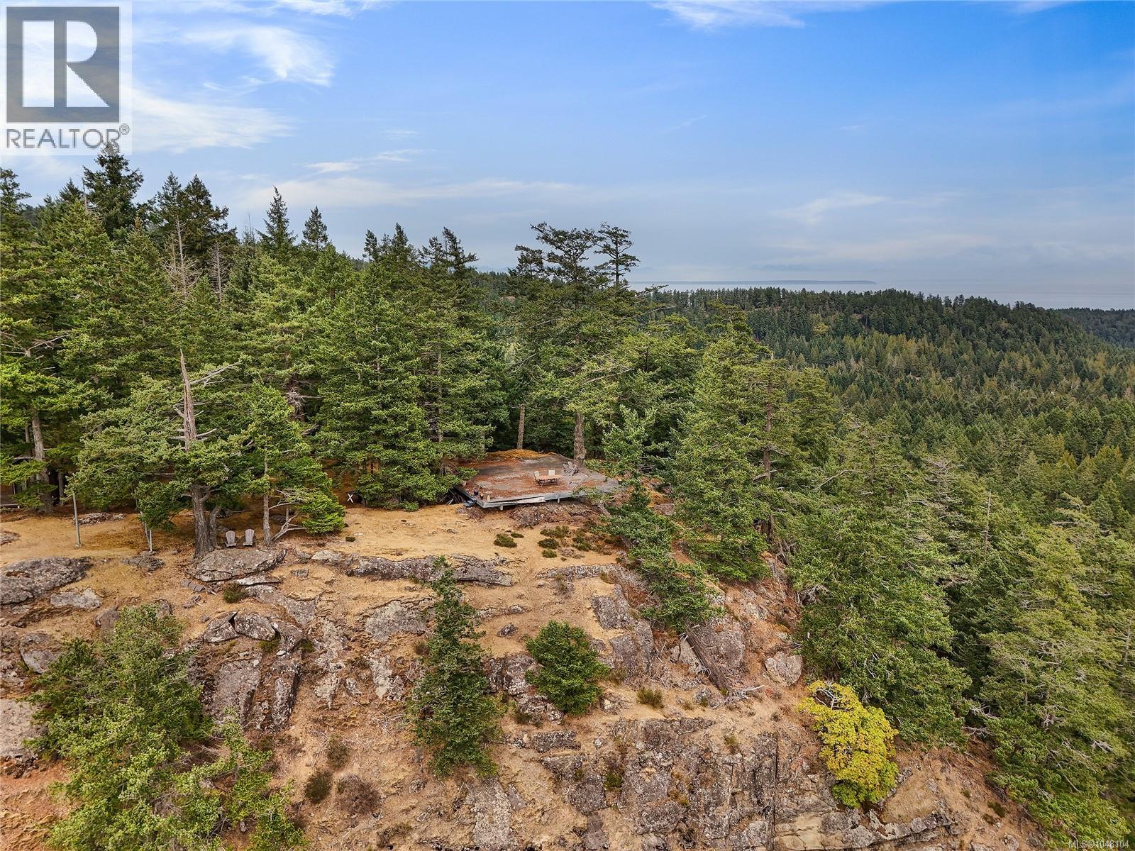 470 Heck Hill Rd, Mayne Island — photo 3