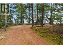 470 Heck Hill Rd, Mayne Island, BC V0N2J2 Photo 11