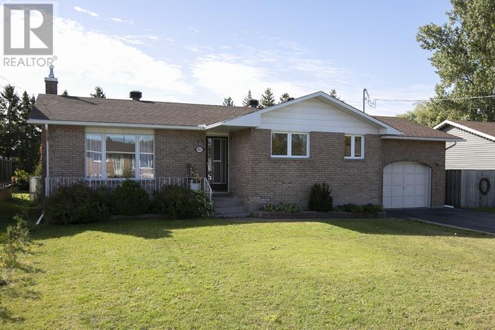 Property for sale at 403 Sydenham RD
