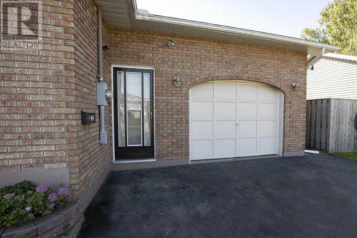 403 Sydenham RD - 3