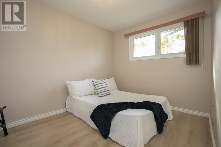 403 Sydenham RD - 32
