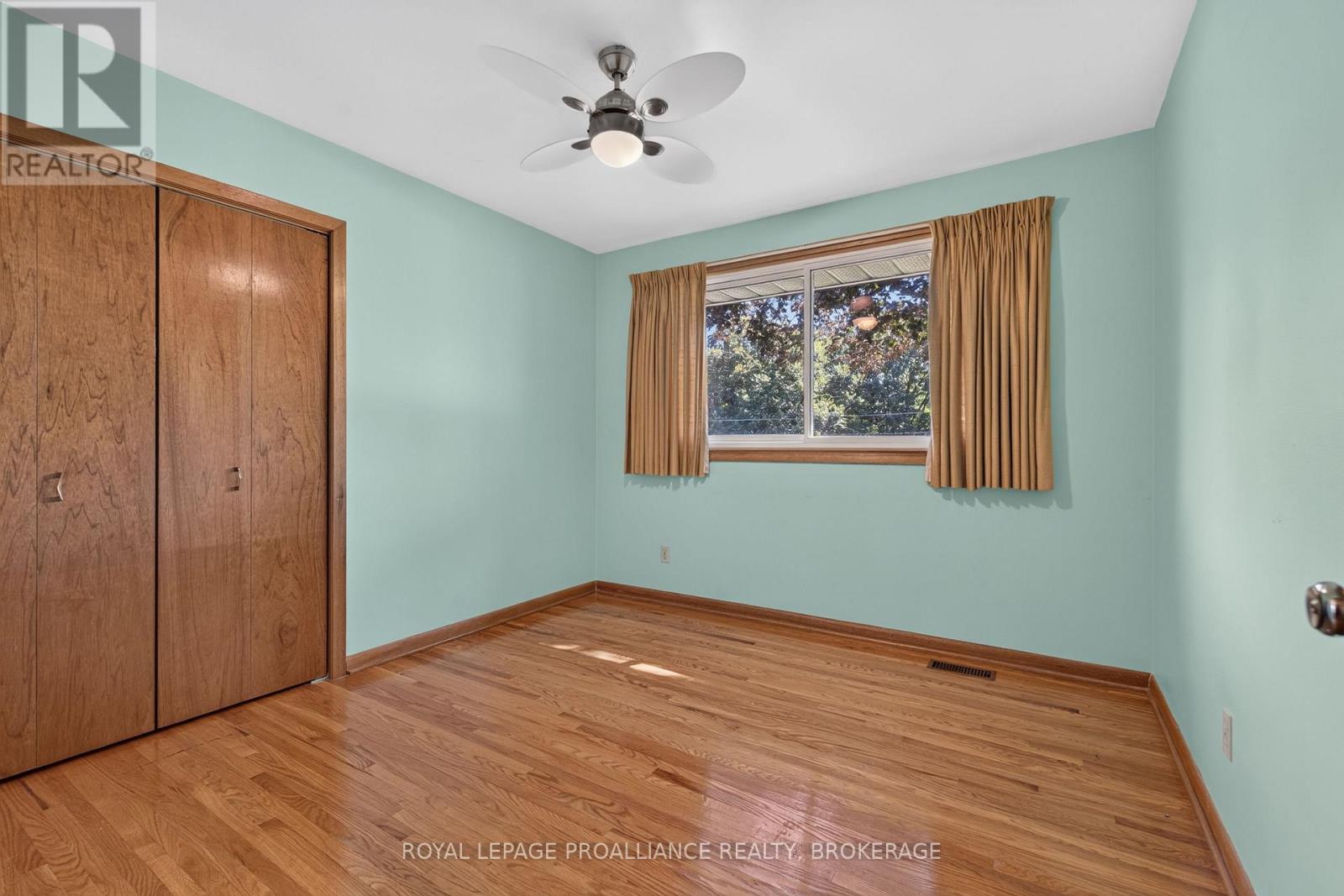 9 DIANNA STREET - 23