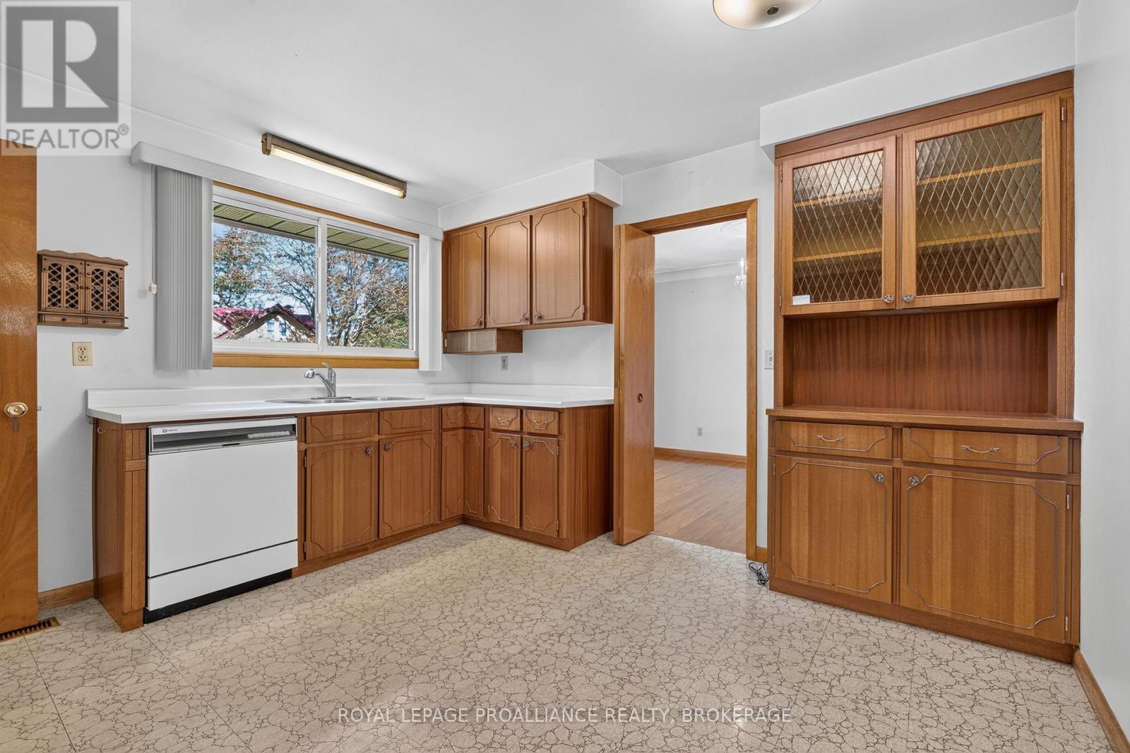 9 DIANNA STREET - 12