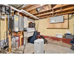 915 4th Avenue Nw, Moose Jaw, SK S6H3W9 Photo 39